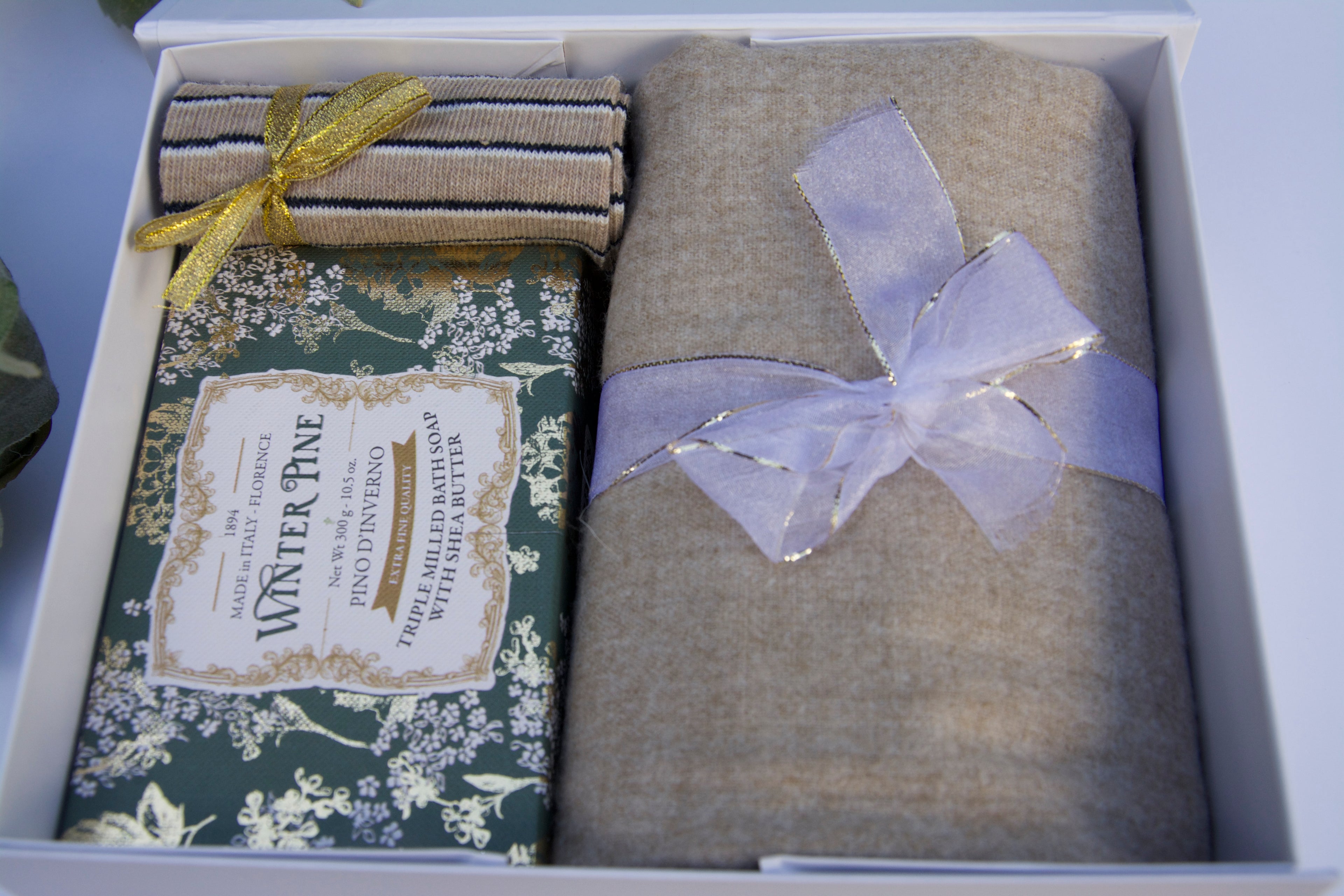 Luxury Christmas Cosy Gift Box – Beige Scarf, Socks & Artisan Soap