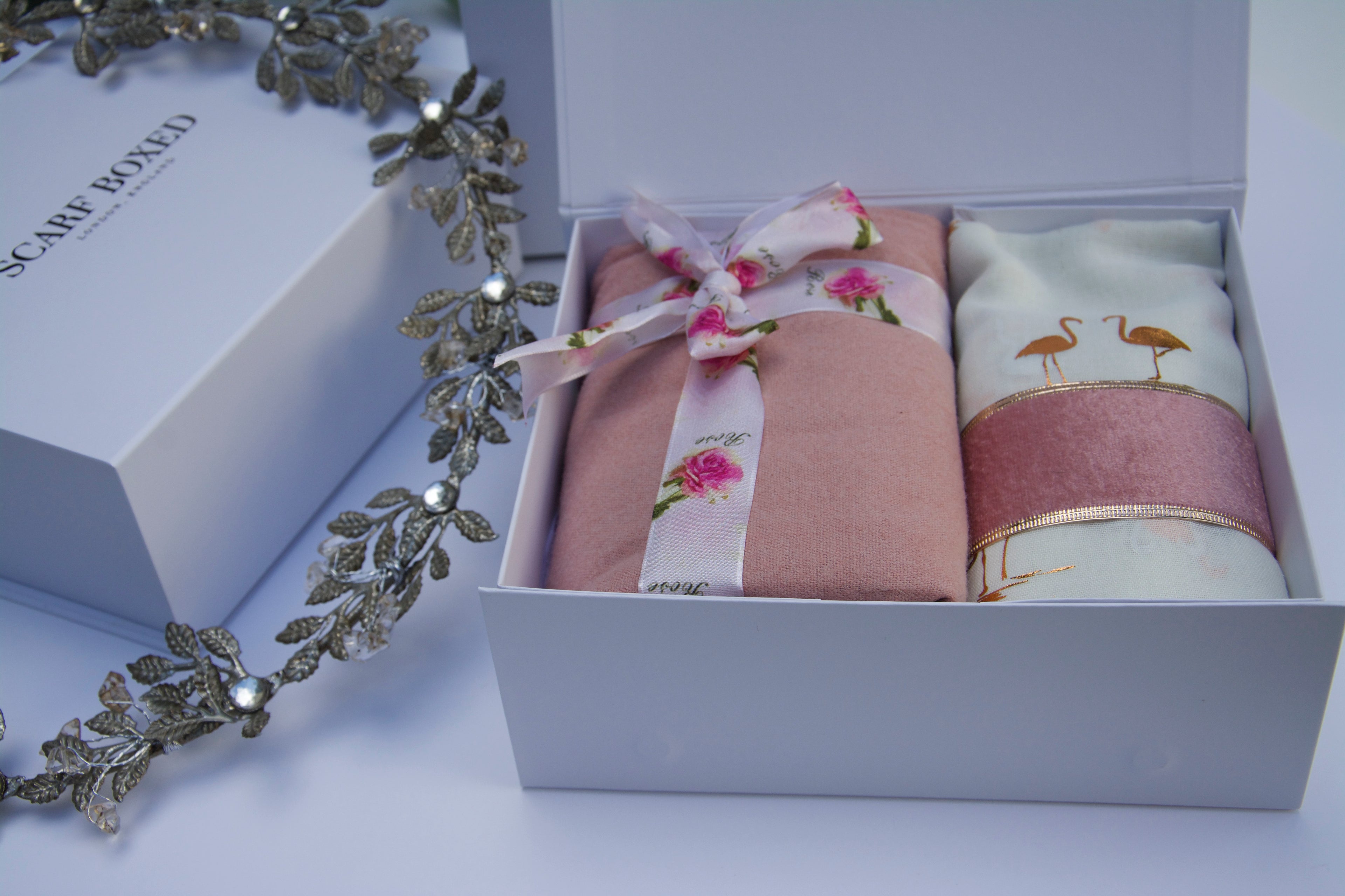 Christmas Twin Scarf Gift Set – Flamingo Print & Pink Wool Scarf