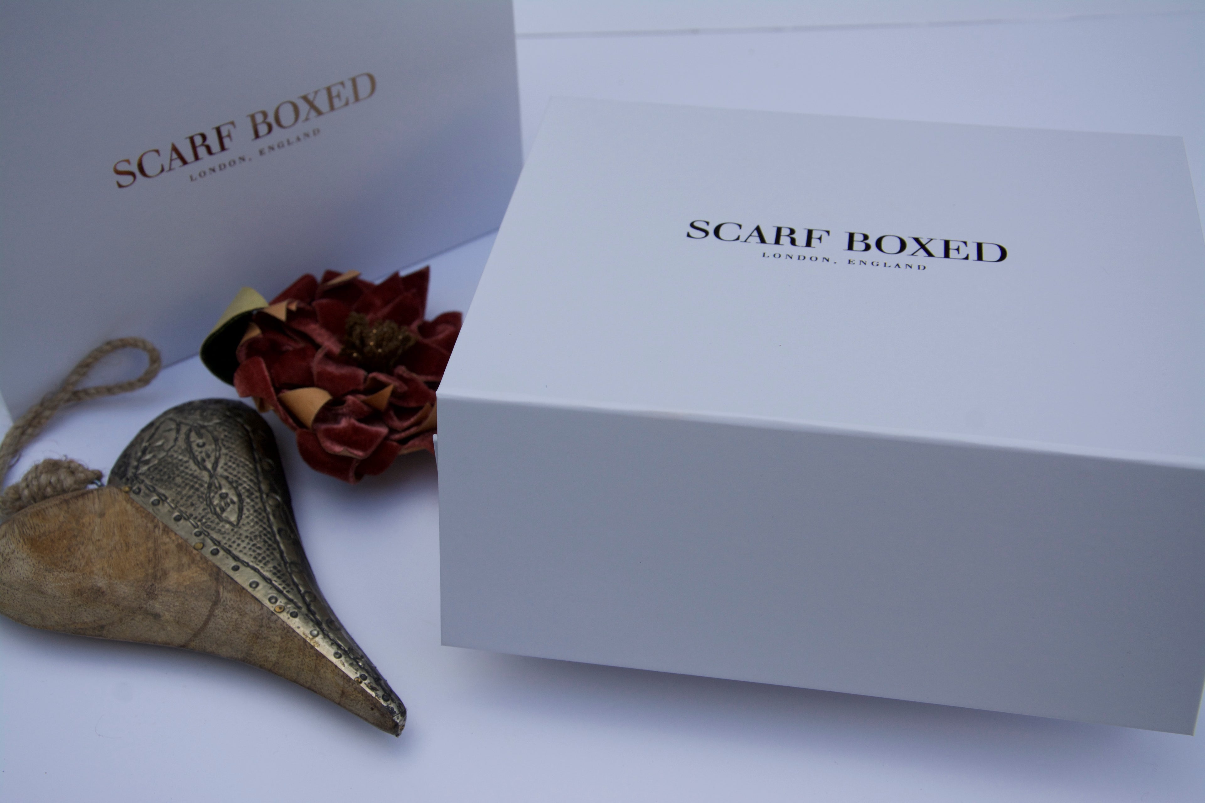 Cosy Christmas Biscuit Scarf Gift Set